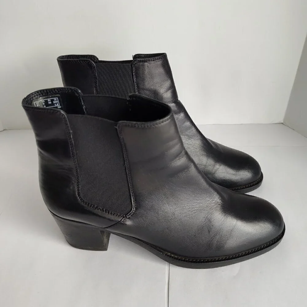 Clarks SZ 9M Black Leather Bootie